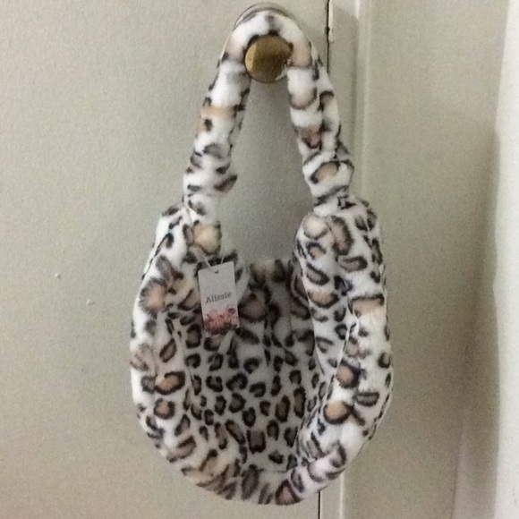 2pcs fashion fuzzy soft faux bag multi color 💕💕 - Picture 3 of 4